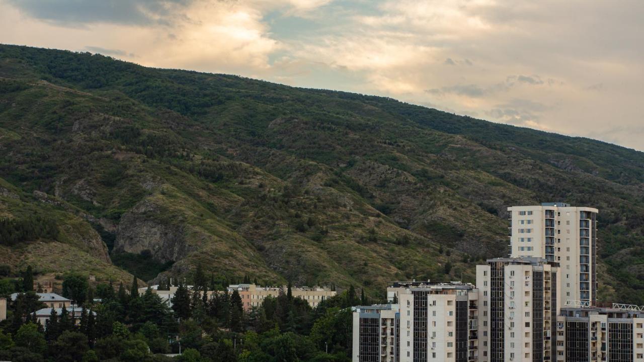 Address Inn Tbilisi Exteriör bild